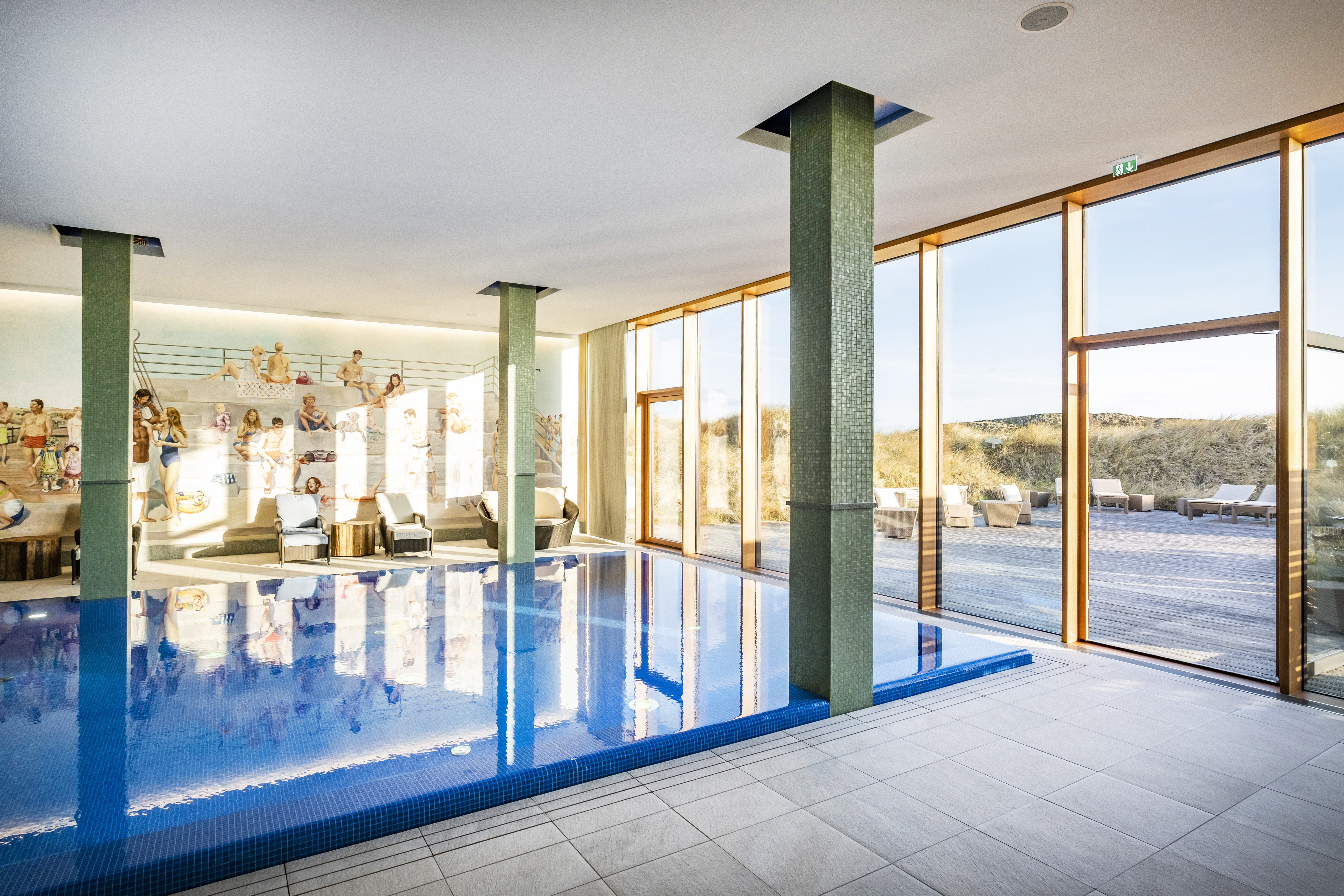 Der Infinity-Pool beeindruckt nach dem Refit und das das scheinbar randlose Becken schafft eine weitläufige und entspannende Atmosphäre